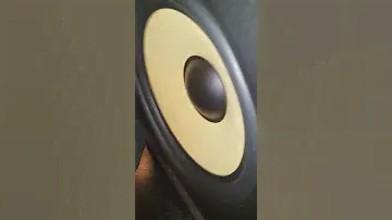 KRK  Rokit 10-3 G4 - Put On sound Demo
